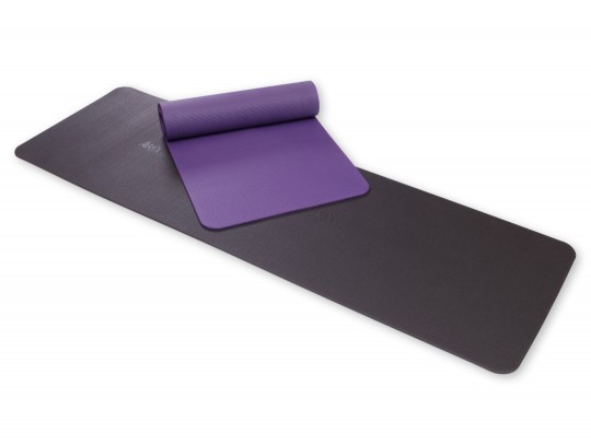 All-In Sport: Bij de Airex® Pilates- en Yogamatten werden de eisen uit de praktijk gecombineerd met de nieuwste ontwikkelingen uit de sportmattenproduc...