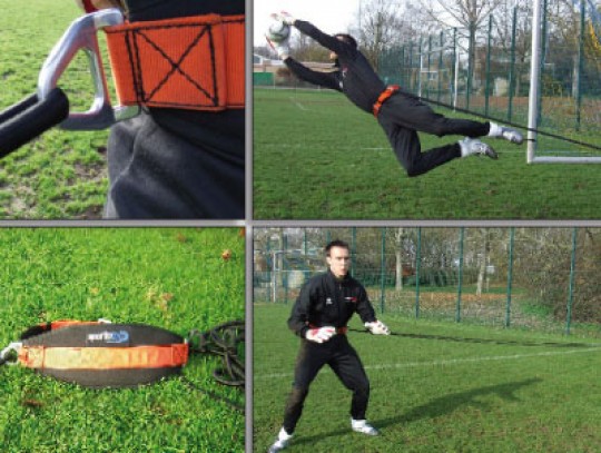 All-In Sport: <b>Keeperstrainer JUMP</b><br /><br />Dit nieuwe speciale trainingsartikel is ideaal ter ondersteuning van de training van de sprongkrach...