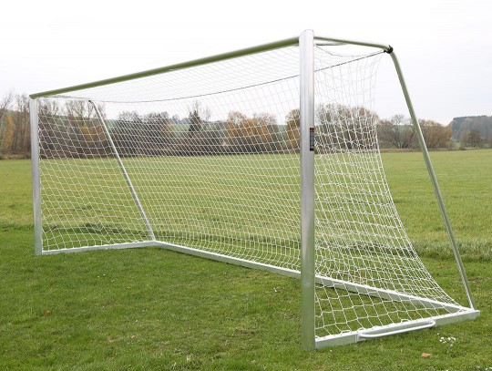 All-In Sport: Details van de voetbaldoelen:<br />- Afm.: 7,32 x 2,44 m (officiële maat)<br />- Profiel lat/palen: 120 x 100 mm<br />- Doeldiepte: train...