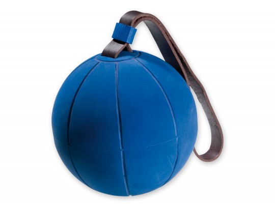 All-In Sport: Van dikwandig rubber, met lederen lus, niet oppompbaar. 1a kwaliteitsbalen.