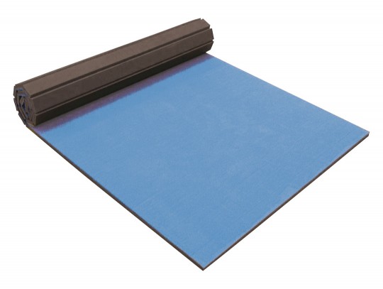 All-In Sport: Die neue Bodenturnmatte Flexiroll®, bestehend aus 6 rollbaren Einzelmatten in der Farbe blau mit den Maßen 1200 x 200 x 4 cm. Durch die i...
