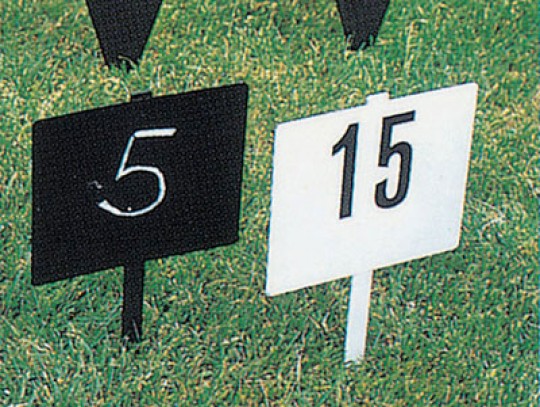 All-In Sport: viereckig 20 x 18 cm, mattschwarz ohne Zahlen (zur Beschriftung mit Kreide).