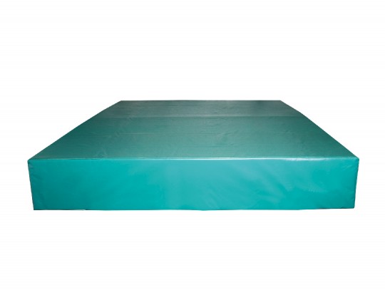 All-In Sport: Afm. 400 x 300 x 50 cm, bestaande uit 2 schuimstof elementen, afm. 200 x 300 x 50 cm met hoes en ritssluiting én stulpdeksel met gaas-bov...