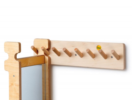 All-In Sport: Mit der <b>Wandhalterung </b>aus Holz können bis zu 4 <b>Balancierbretter</b> optimal und sicher verstaut werden. Für Ordnung und Übersic...