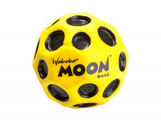 All-In Sport: De Waboba Moon Ball stuit als ware het niet van deze wereld. Zeer licht gewicht en een stuitkracht als of er nauwelijks zwaartekracht is....