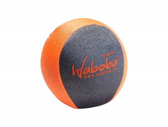All-In Sport: Extreme fun in het water: deze Waboba Ball stuit zeer goed op het wateroppervlak en is op basis van de enorme grip extreem eenvoudig te v...