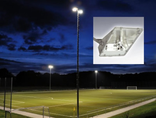 All-In Sport: Ontspiegelde, asymmetrische straler voor het sportveld. Compleet met metaal halogenide lampen 2000 W/N, schakelkast, condensator en monta...