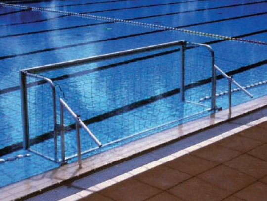All-In Sport: Voor waterpolodoel-badrandbevestiging, 10 cm lang, 42 mm binnendoorsnede, deksels wegklapbaar.