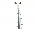Kunstlichtmast met traverse