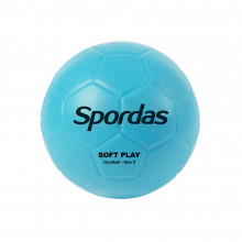 All-In Sport: <p>Deze soft bal is speciaal voor kinderen en jonge spelers ontworpen. De bal is makkelijk te vangen en te gooien, hij stuitert goed en d...