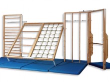 All-In Sport: 5-delig, universeel gymnastiek- en therapietoestel met 40 cm wandafstand, voor kinderen via voor- en achterzijde toegankelijk. Elementen ...