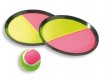 All-In Sport: Het populaire werp- en vangspel. 2 “rackets” met klittenband en 1 bal. Ook geschikt voor in het water.