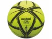 All-In Sport: De Molten F5G3350 is een zeer goede zaalvoetbal met naaldvilt oppervlak. Vanwege het speciale vilt reduceert de stuitkracht van de zaalvo...