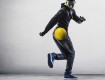 All-In Sport: Innovatieve trainings- en freestylevoetbal. Met het genopte oppervlak en de extreem goede grip plakt MAMBA nagenoeg aan de voet, is zee...