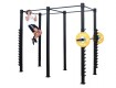 All-In Sport: Het populaire, uitbreidbare, extreem stabiele klimtrekframe met haltersteunen is het centrum van vele CrossFit Gyms: Stalen palen 80 x 80...