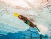 All-In Sport: Deze zwemplank biedt meerdere voordelen. De stroomlijnenvorm en de stabiliserende handriemen geven de zwemmer ook goede controle, zelfs b...