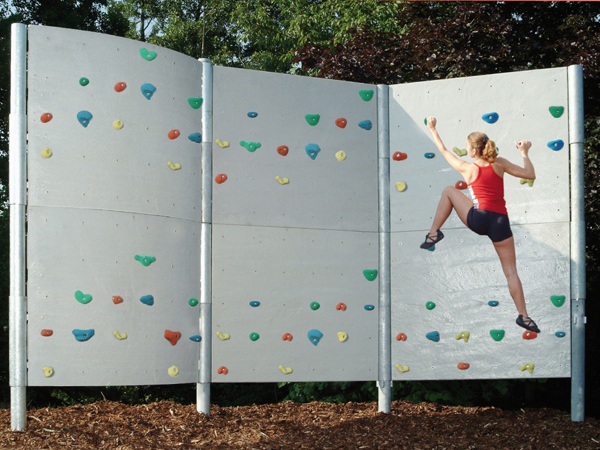 Outdoor Boulderwand bei Kübler & Binder Sportgeräte